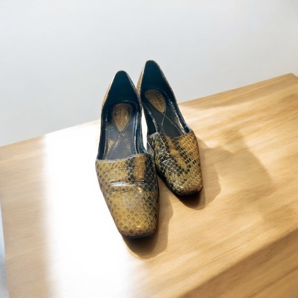 Liz Claiborne flex sz 5.5 leather reptile print heels - Picture 2 of 6